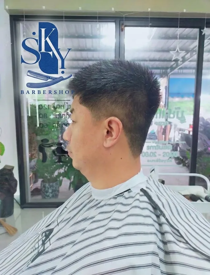 ทรงผมชายสั้นตั้งสปอร์ต ดูแลง่าย ตัดที่ SKY Barbershop ระยอง